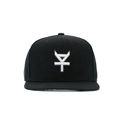 Kaya White Logo Embroidered Snapback Tropical Underbill - Black